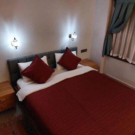 Nerissa Hotel ชิลารึ ภายนอก รูปภาพ